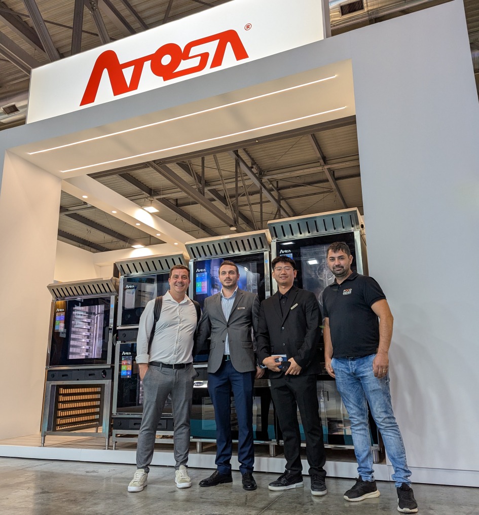 Echipa Food Gear Romania la HOST Milano 2025 alaturi de partenerii Atosa – importator echipamente HoReCa